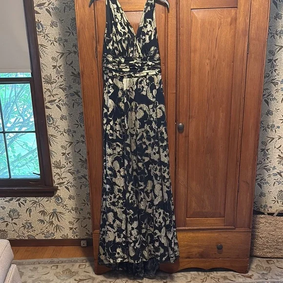 betsy and adam navy and gold dress Betsy & Adam Women's Sleeveless V-Neck Gown - Navy/Gold main image 0